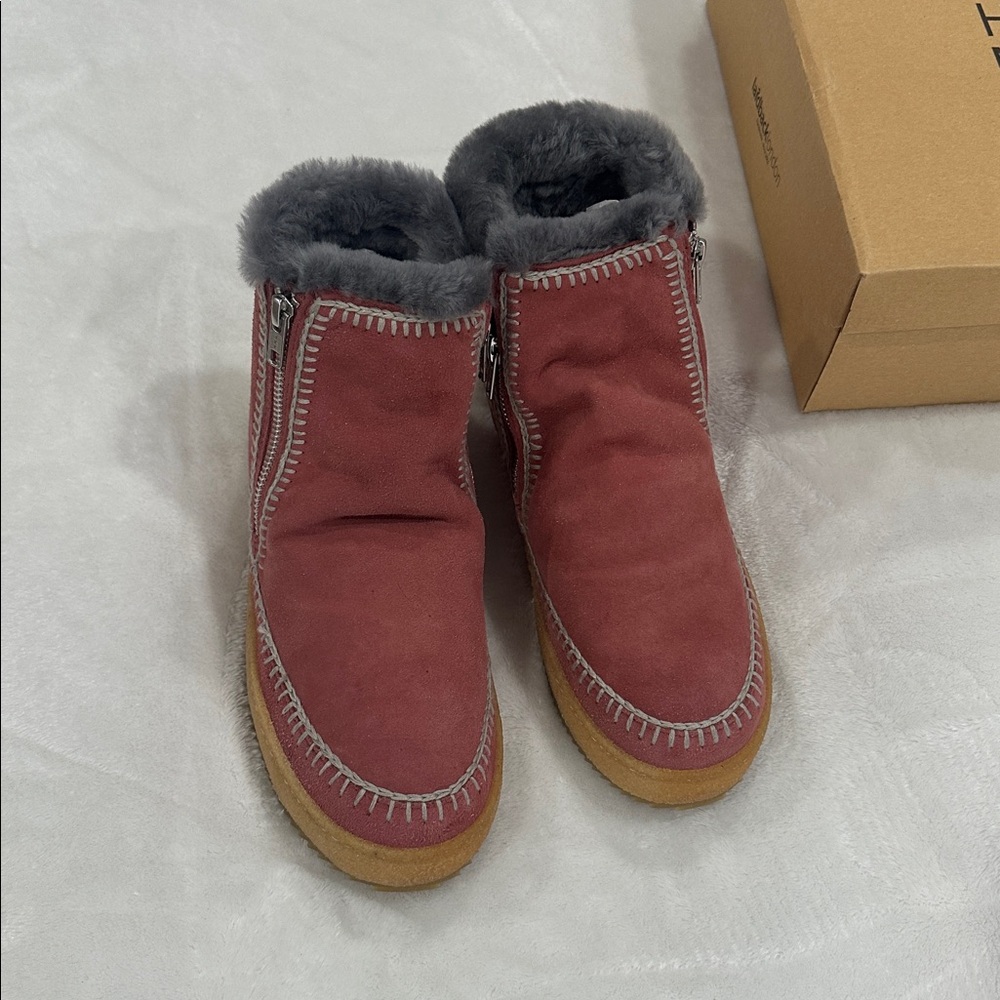 Stylish Gray and Pink Kids Boots - Picture 10 of 13